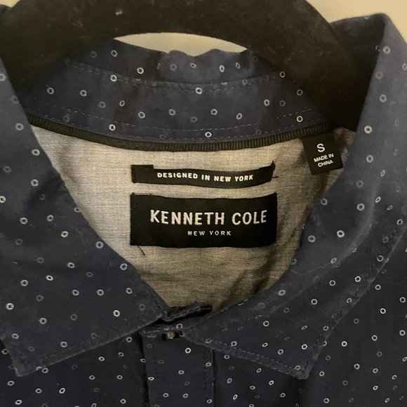 Kenneth Cole Summer Shortsleeve Dress Shirt - Picture 2 of 3